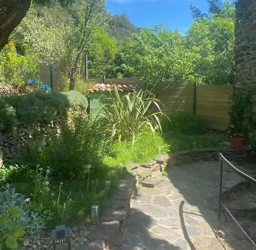 Hébergement de vacances De Charme Dans Un Ancien Mas Cévenol Piscine Et Jacuzzi *